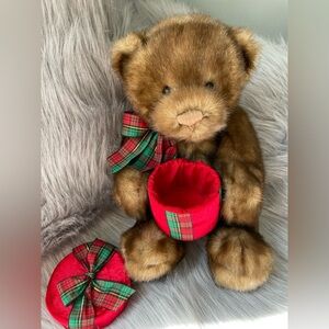 Gordon’s Jewelers Make A Wish Foundation holiday Gund Bear #44535.
